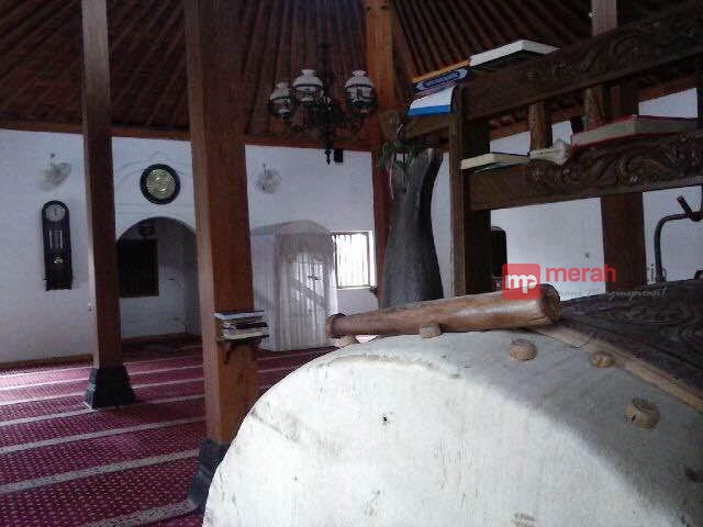 http://server9.merahpoetih.com/gallery/public/2016/04/01/RAVBWeXCJL1459474325.jpg