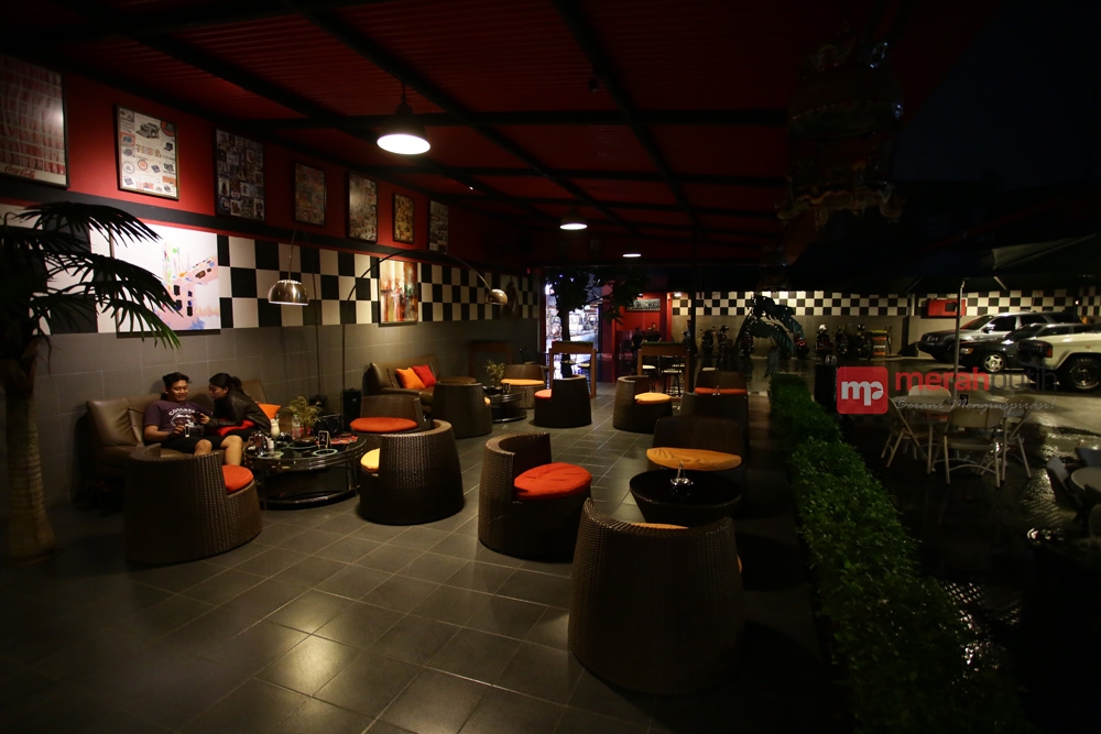 http://server6.merahpoetih.com/gallery/public/2016/04/25/uPL0e5Eh4Y1461599552.jpg
