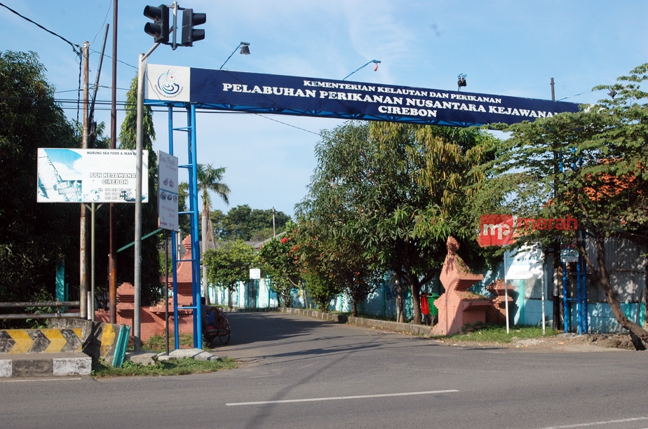 http://server9.merahpoetih.com/gallery/public/2016/06/09/9On1rmyXgs1465441880.jpg