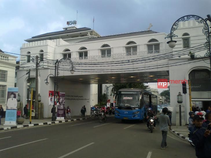 http://server8.merahpoetih.com/gallery/public/2016/06/13/AWpnlRQDdB1465783468.jpg