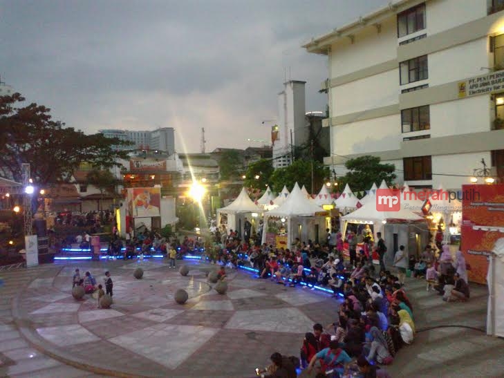 http://server8.merahpoetih.com/gallery/public/2016/06/13/vOWe0XlM7d1465781920.jpg