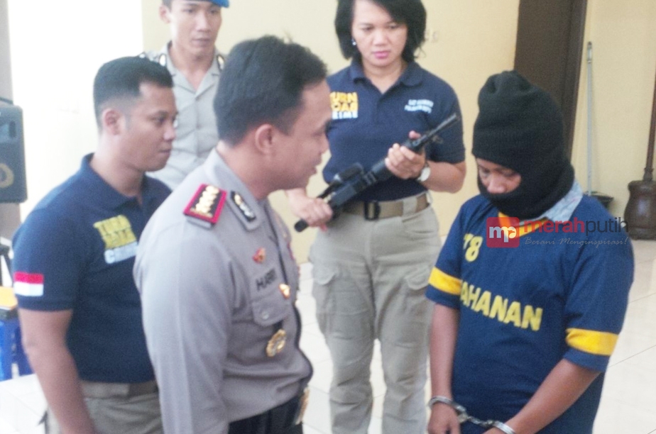 http://server9.merahpoetih.com/gallery/public/2016/07/12/ut27pHJWBr1468309544.jpg