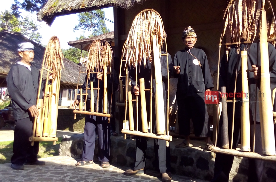 http://server1.merahpoetih.com/gallery/public/2016/08/27/qU5Sc32TMv1472268531.jpg