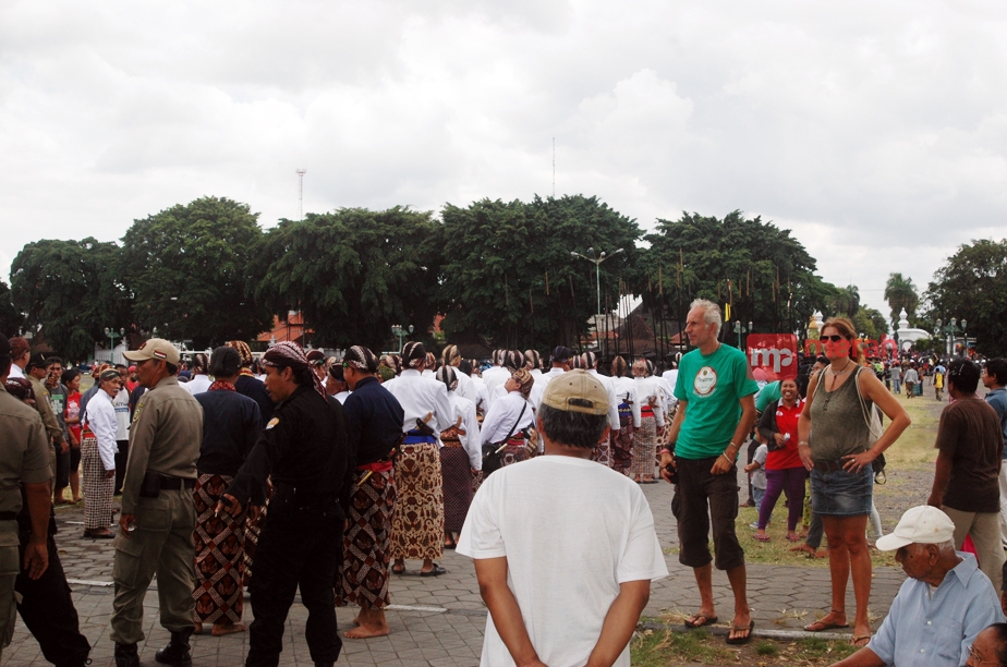 http://server7.merahpoetih.com/gallery/public/2016/09/14/L4rm7hc5oB1473826466.JPG