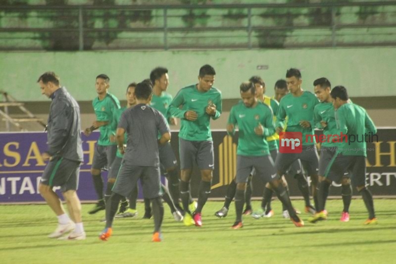 http://server9.merahpoetih.com/gallery/public/2016/09/20/GTwRjpsuAN1474344370.jpg