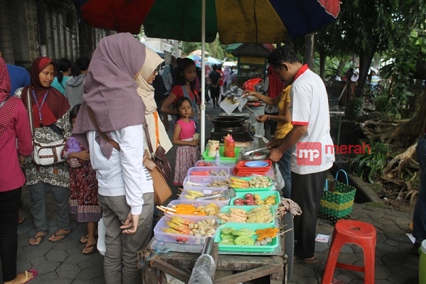 http://server6.merahpoetih.com/gallery/public/2016/11/22/9t1ezU074G1479798359.JPG