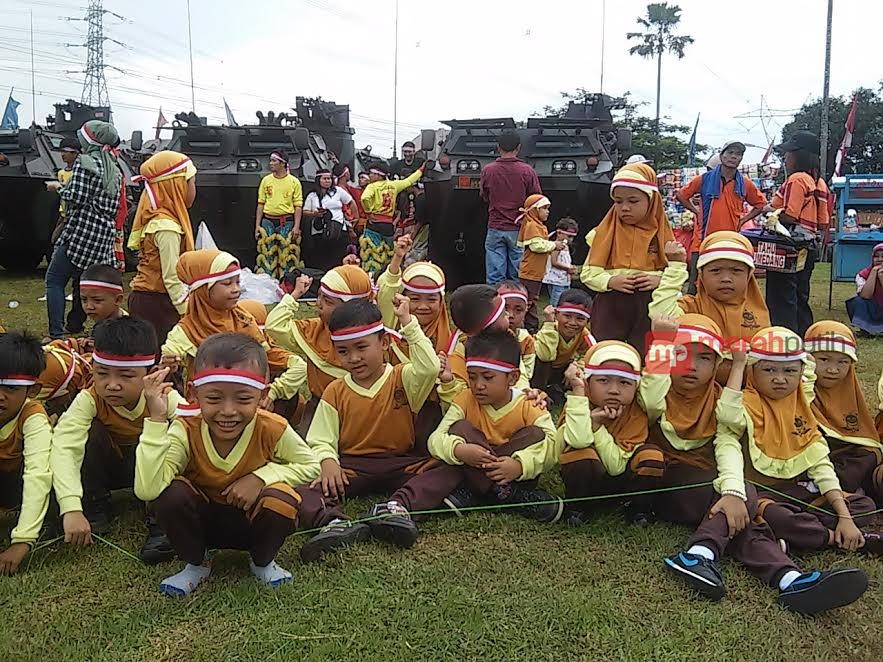 http://server6.merahpoetih.com/gallery/public/2016/11/30/dz7WMYX2VR1480478001.jpg