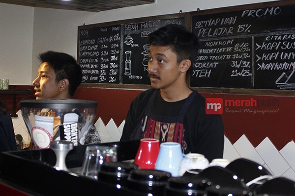 http://server6.merahpoetih.com/gallery/public/2016/12/06/QeRlPzUu531481001692.jpg