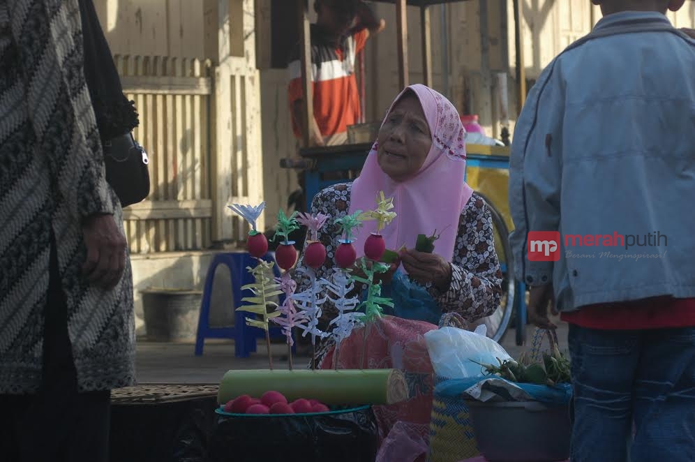 http://server9.merahpoetih.com/gallery/public/2016/12/11/OSiRKJ1wst1481416614.jpg