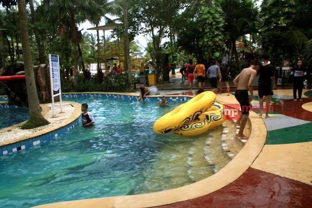 http://server6.merahpoetih.com/gallery/public/2016/12/14/9b1Fot8Y0V1481706490.jpg