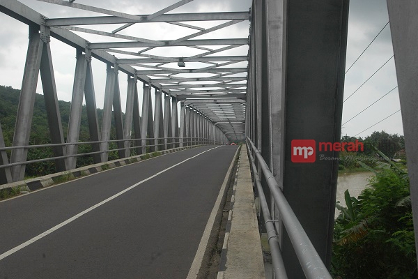 http://server5.merahpoetih.com/gallery/public/2016/12/14/FAGXbmUx0a1481697496.JPG