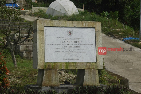 http://server4.merahpoetih.com/gallery/public/2016/12/16/9mCGs8vBF61481868659.jpg