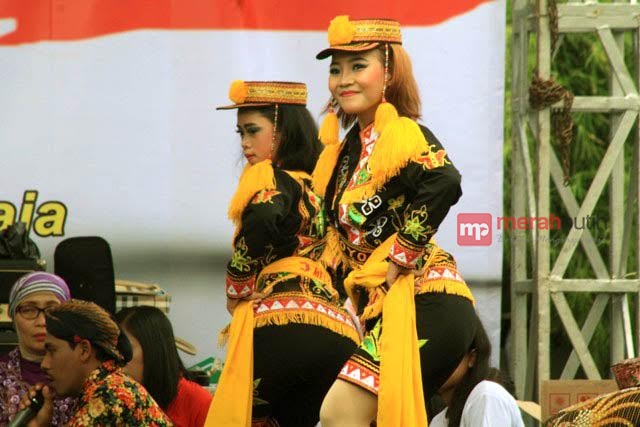 http://server10.merahpoetih.com/gallery/public/2016/12/18/KQ0TdvypBh1482062617.jpg