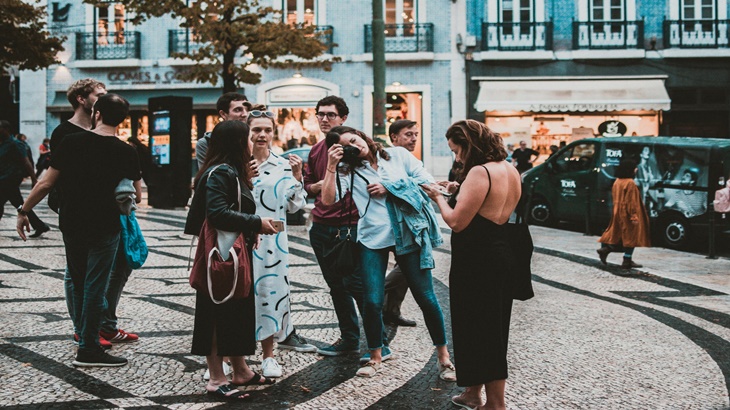Ekstra Seru! Ini 5 Destinasi Wisata Terbaik Dunia untuk Liburan Bareng Satu Geng