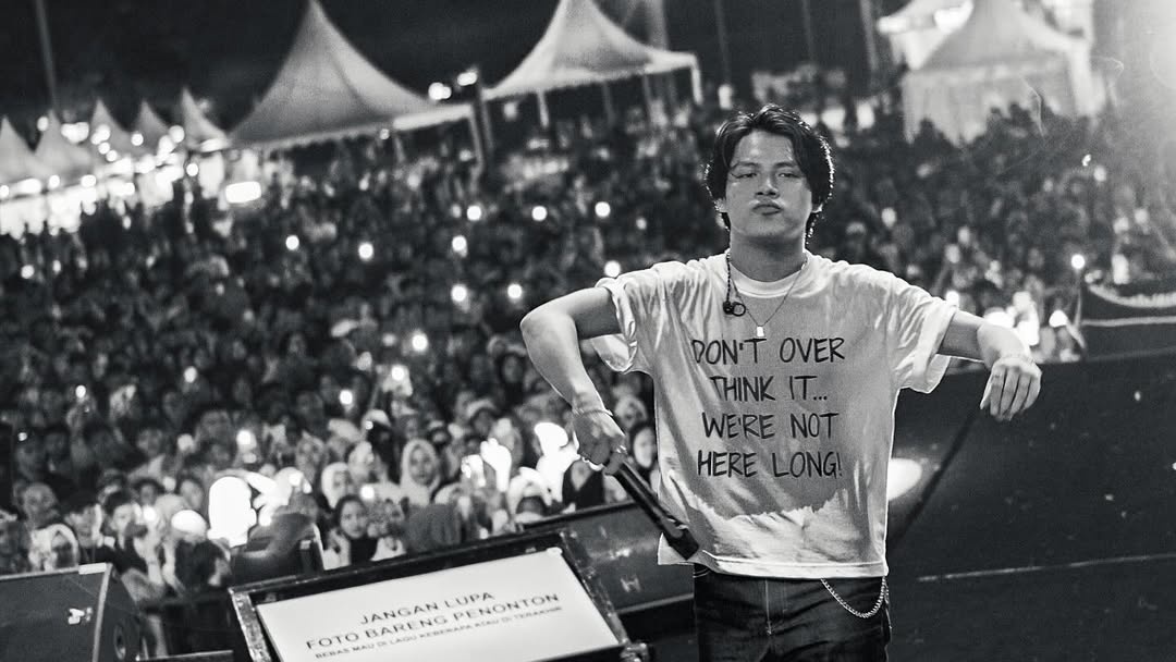 Lirik Lagu 'Butuh Waktu' Rony Parulian, Bercerita tentang Kehilangan yang Berujung Penyesalan Mendalam