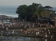 Tak Terpengaruh Corona, Wisman Asal Tiongkok Masih Dominasi Kawasan Tanah Lot