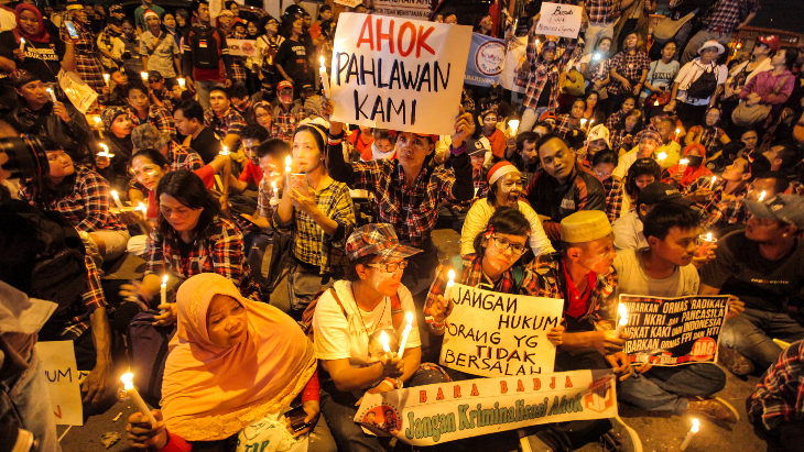 Massa Aksi Solidaritas Ahok Blokir Jalan