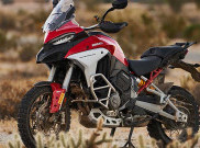 Jelajahi Taman Safari dengan Ducati Multistrada V4 S dan Desert X