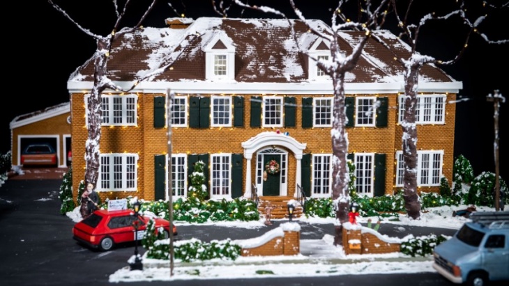 Replika Rumah Ikonik 'Home Alone' dari Kue Jahe
