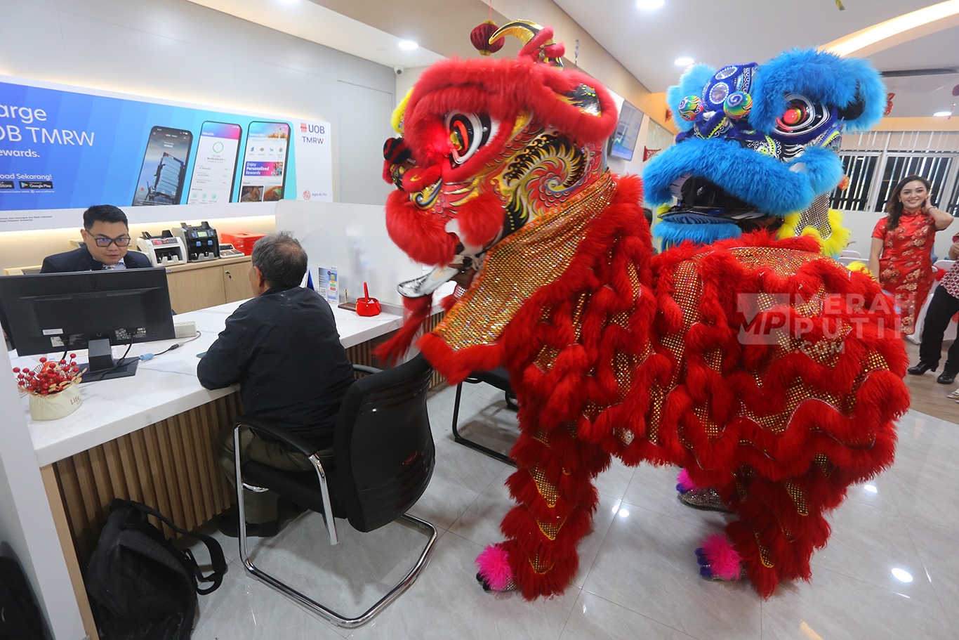 Barongsai Meriahkan Peresmian Kantor Cabang UOB Muara Karang Jakarta