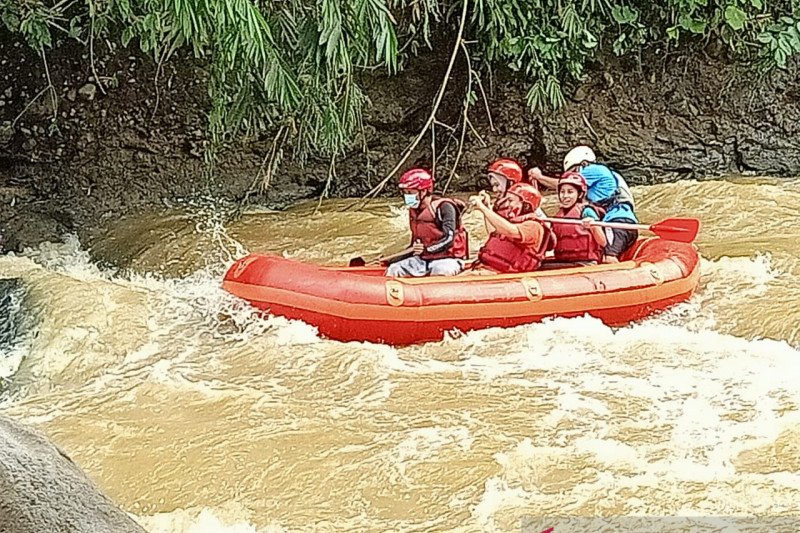 Wisata Arum Jeram