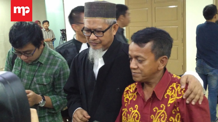 Kerap Menengok ke Arah Ahok, Saksi Meringankan Ditegur Hakim