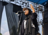 Nadine Fatiana Rayakan Sweet Seventeen dengan Single 'LIMITS'