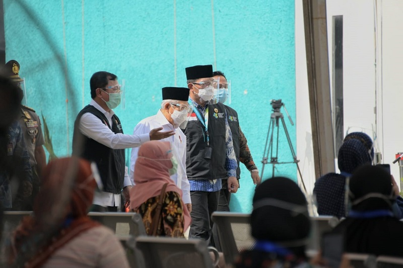 Wapres Ma'ruf Amin dan Gubernur Jabar Ridwan Kamil. (Foto: Antara).