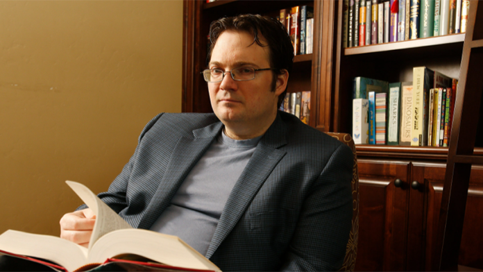 Garap Gim Baru, Brandon Sanderson Setuju Berkolaborasi dengan Bandai Namco 
