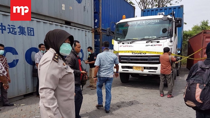 Polisi Tangkap Tiga Orang Pembuang Limbah di Romo Kalisari