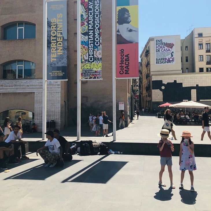 MACBA Barcelona. (Foto: instagram.com/candicesimone)