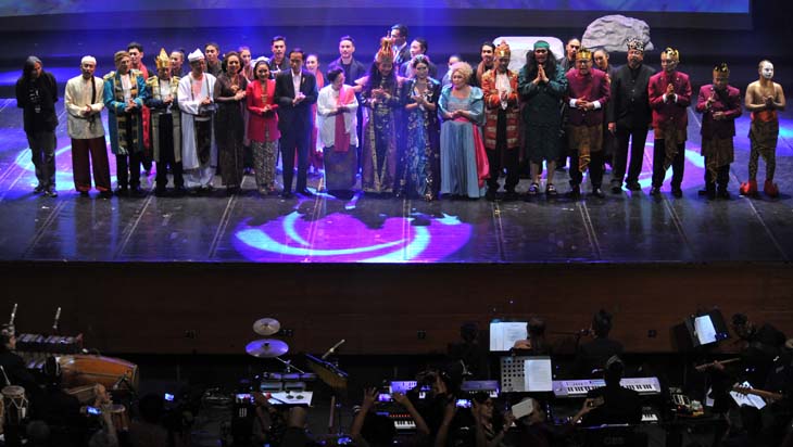 Presiden Jokowi Nonton Pagelaran Teater Kebangsaan Satyam Eva Jayahe 