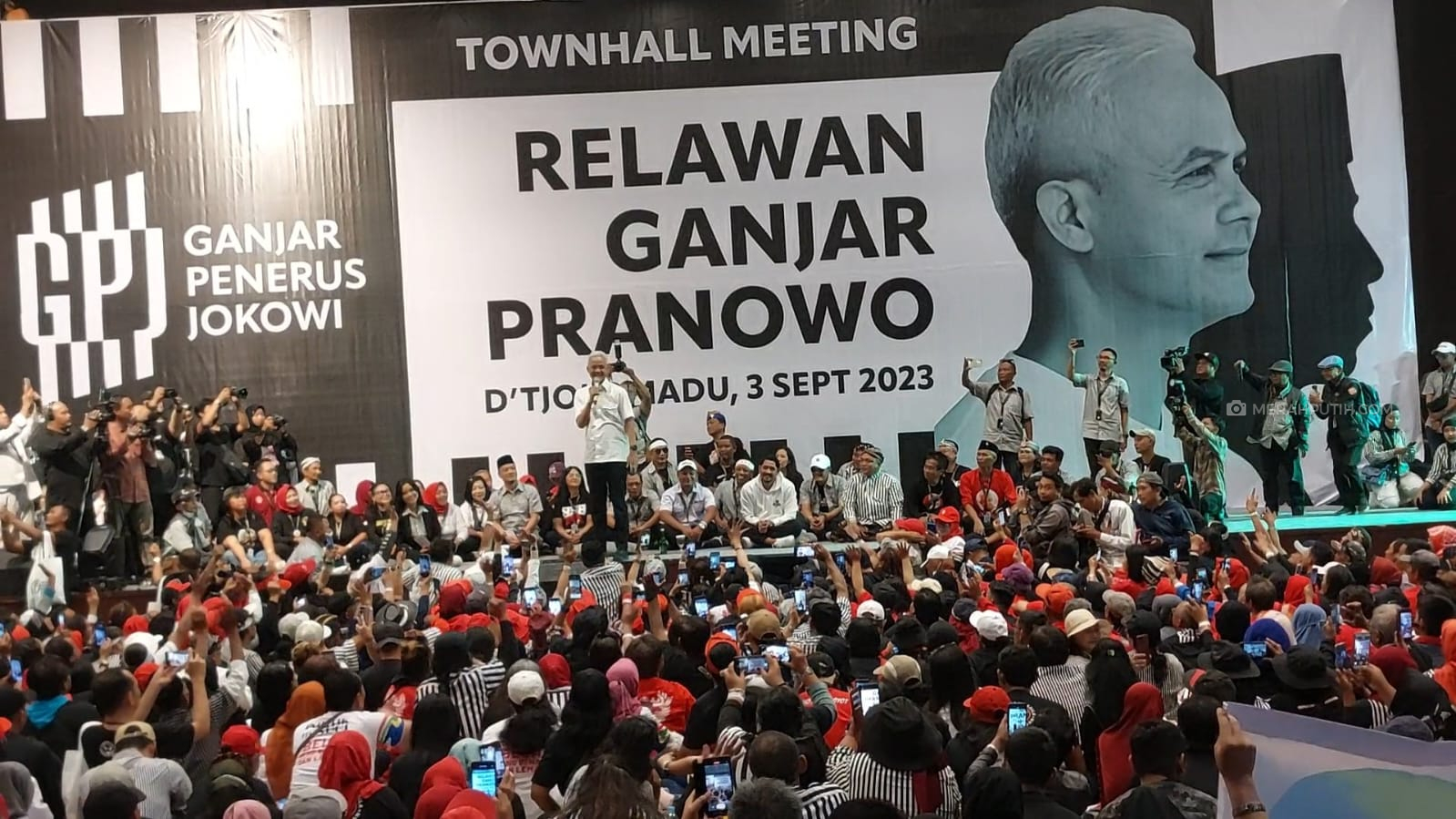 Ganjar Minta Relawan Tidak Seperti Tarzan