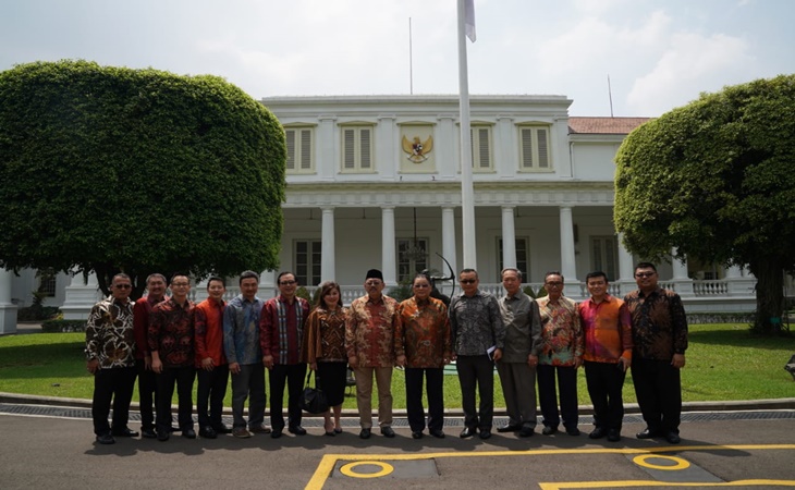Para pengurus pusat Perhimpunan INTI saat berkunjung ke Istana Negara beberapa waktu lalu