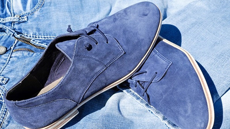 Tips Sederhana Merawat Sepatu Kesayangan Berbahan 'Suede'