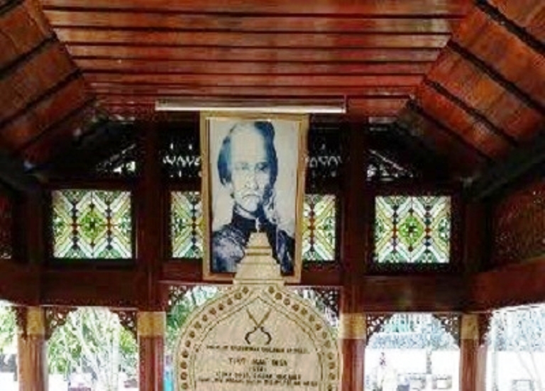 Makam Cut