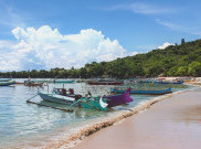 Pesona Pantai Tangsi Lombok dengan Pasir Berwarna Pink