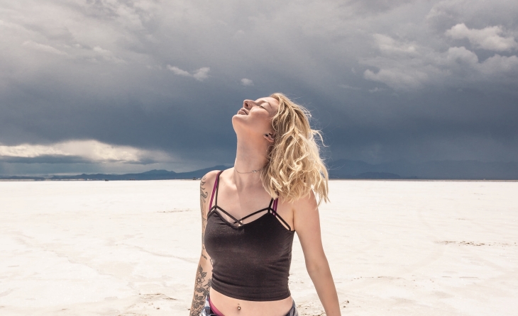 Matahari memberika vitamin D (Foto: unsplash/taylorjamesphotos)