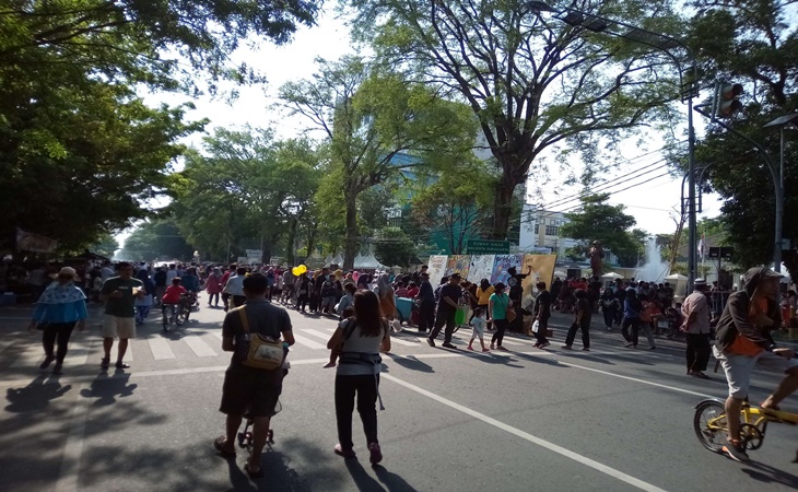 Suasana jalan Slamet Riyadi Solo saat Car Free Day