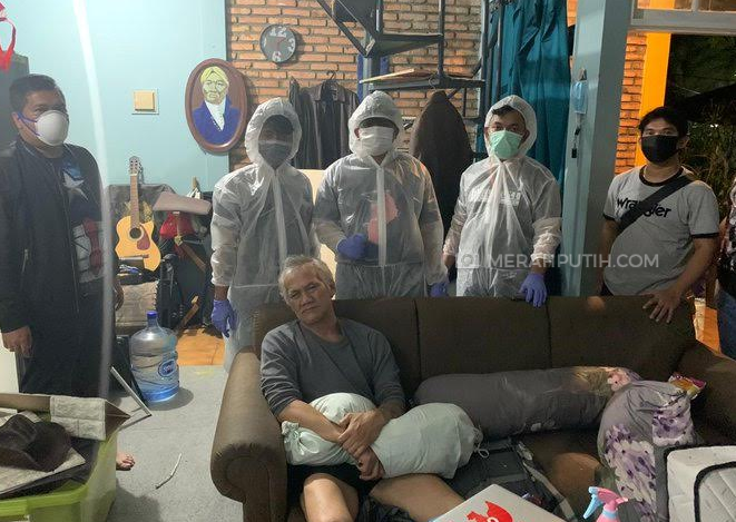Pakai APD, Polisi Tangkap Lagi Tio Pakusadewo dalam Kasus Narkoba