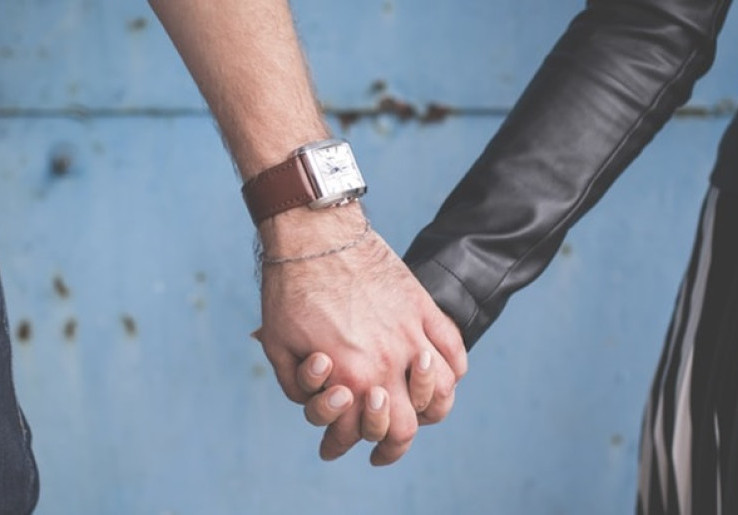 Jangan Salah Lagi, Begini Cara Memberikan 'Foreplay' Agar Suami Lupa Daratan