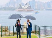 Di Bawah Rintik Hujan, PM Albanese Ajak Jokowi Berkeliling Admiralty House