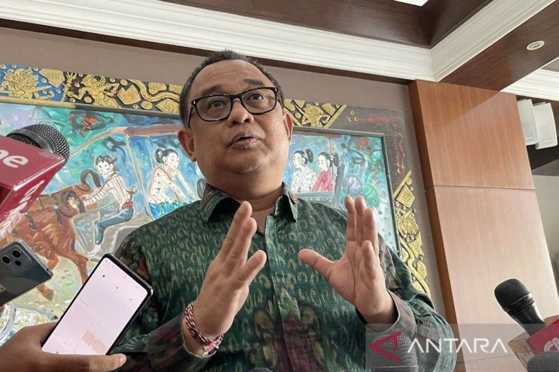Istana Pastikan Mensos Risma Belum Serahkan Surat Pengunduran Diri ke Jokowi