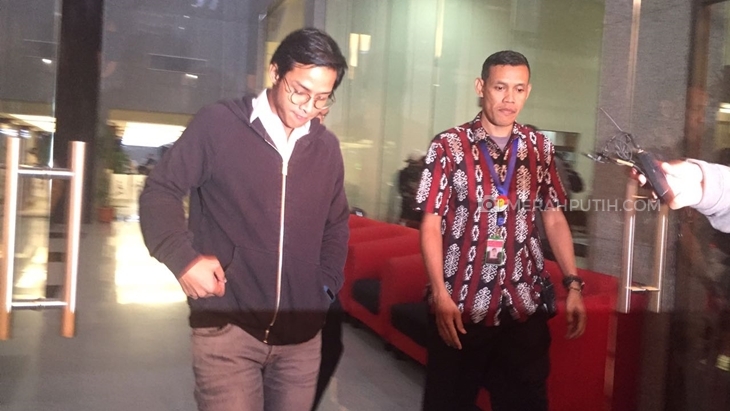 Anak Lelaki Novanto Bungkam Usai Diperiksa KPK