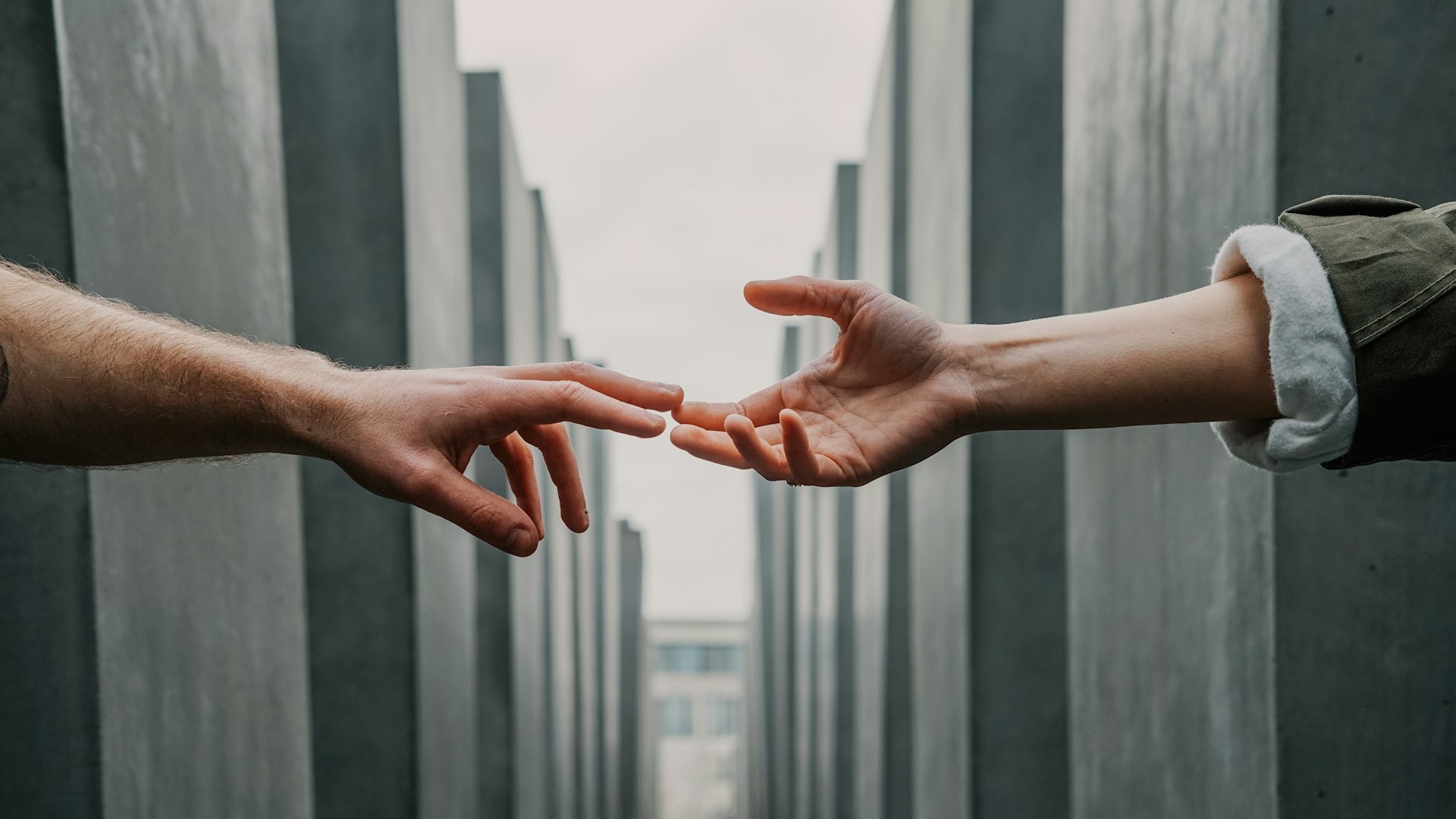 5 zodiak ini bahkan tak enggan menolong sesama. (Foto: Unsplash/Toa Heftiba)