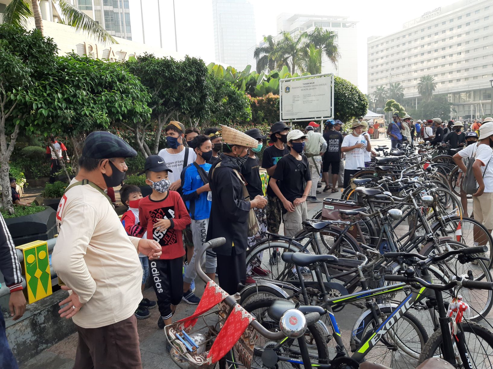 Pengawasan RW Zona Merah COVID-19 Perlu Diperketat