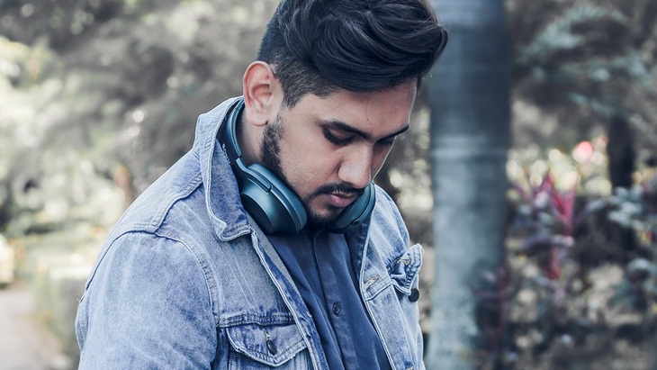 Jaket denim. (Foto: Pixabay/StockSnap)