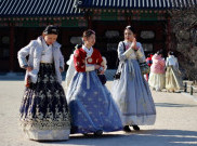 Melihat Perbedaan Korea Selatan dan Utara dari Segi Fashion