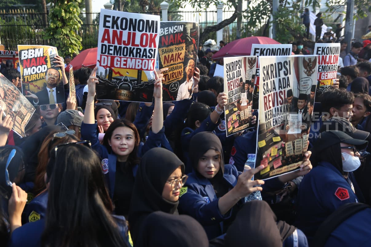 Mahasiswa Trisakti Kritik Inkompetensi DPR, Beri Waktu 3 Bulan Evaluasi Kebijakan