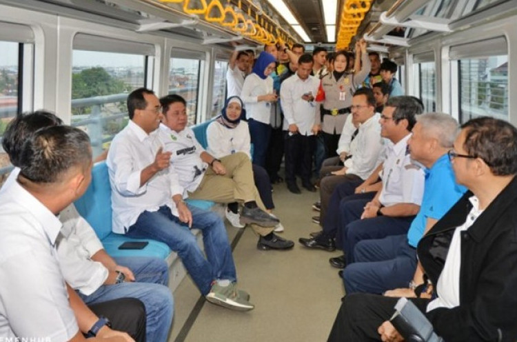 Mulai 1 Desember, Naik LRT Dikenakan Tarif Rp5 Ribu 